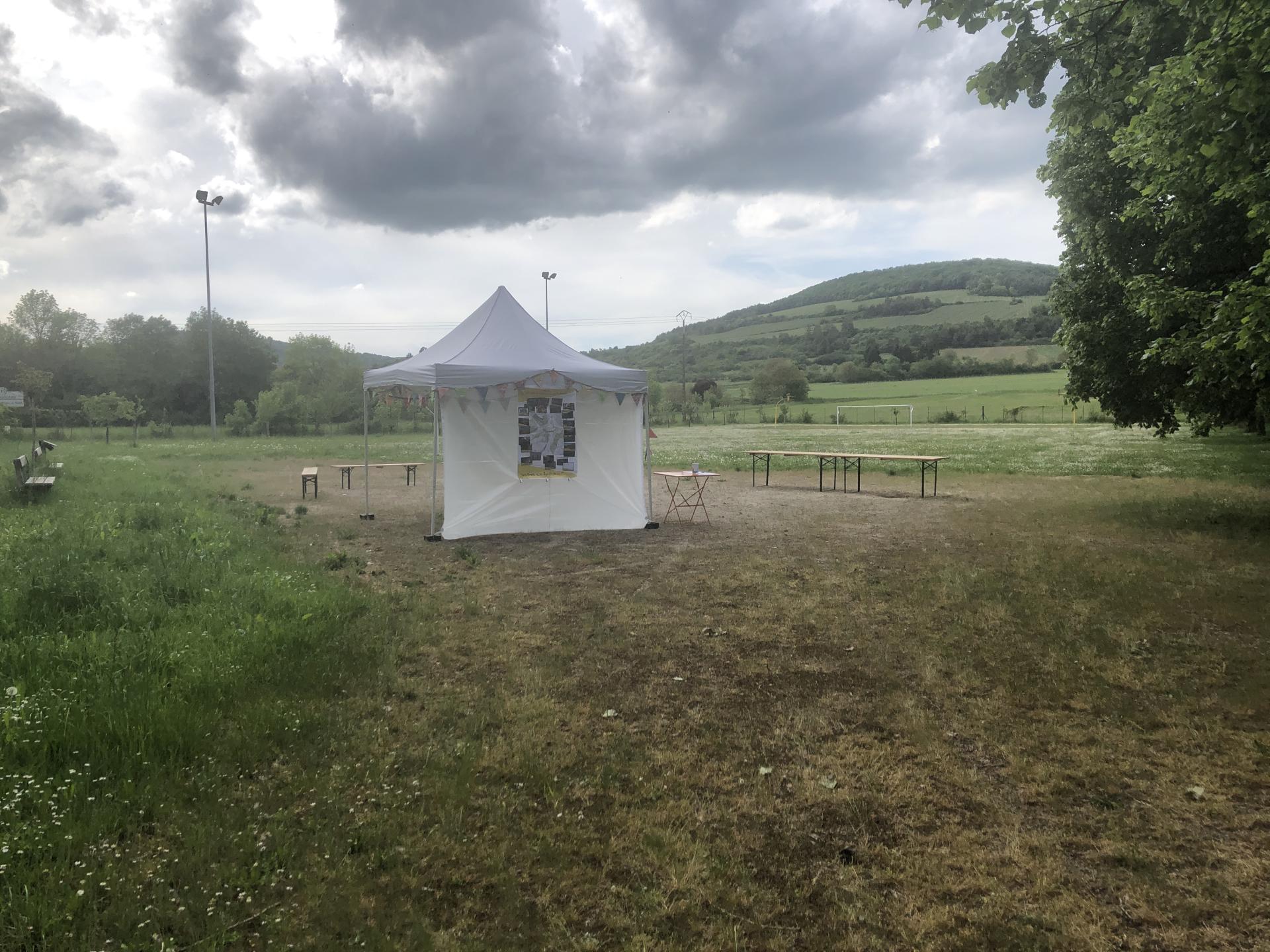 Photo stand au terrain de foot 